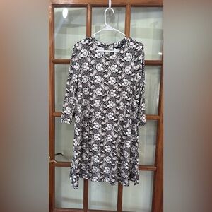 PREMISE Black White 3/4 Sleeve Shift Dress Stretch Floral Medium UEC Flattering